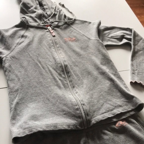 XS DKNY Capri set - Picture 2 of 7